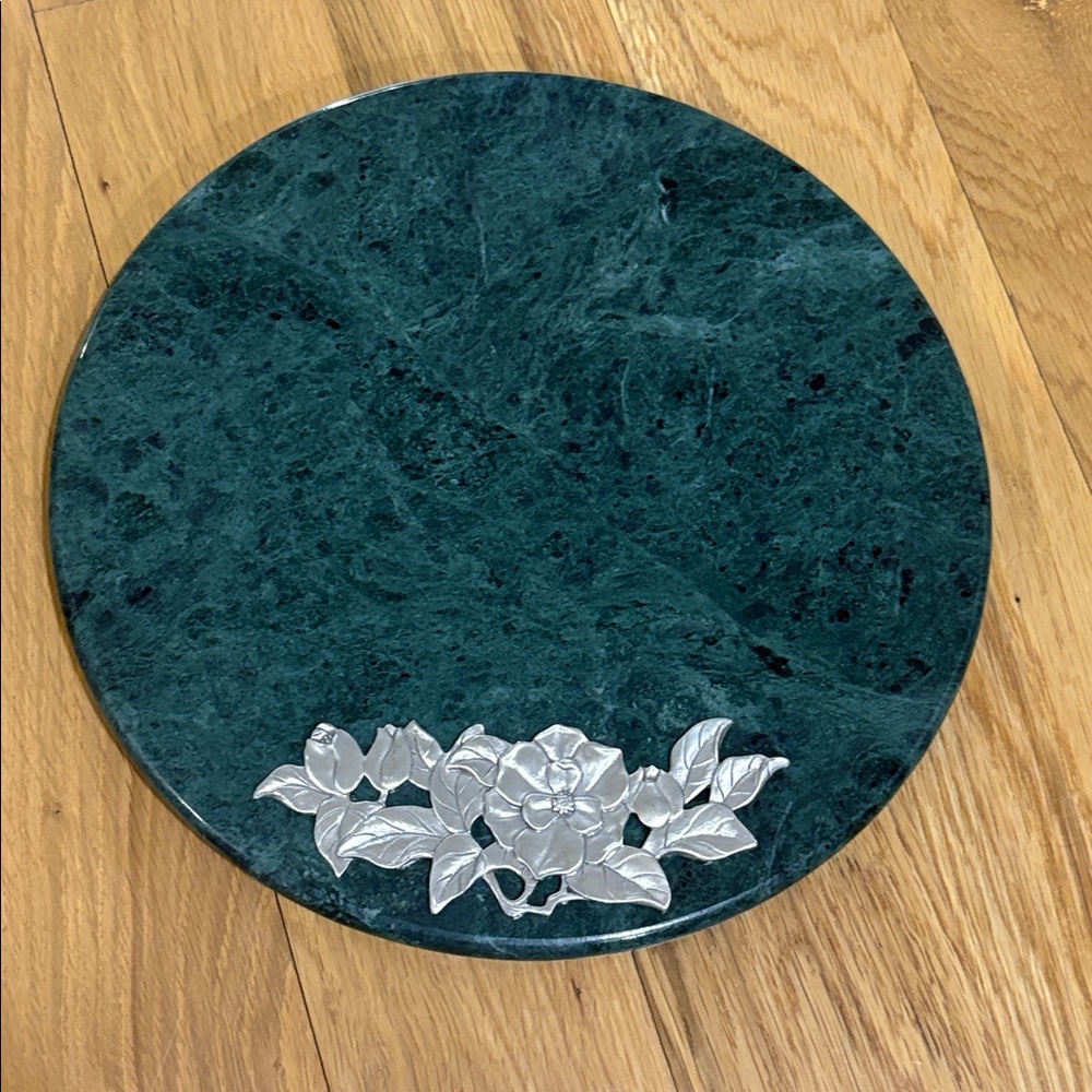 Arthur Court Green Marble Dogwood Cutting Board